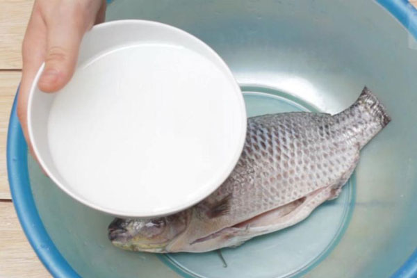 Chia sẻ mẹo khử mùi tanh của cá ĐƠN GIẢN nên áp dụng ngay 2